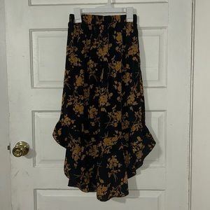 Floral Print Ruffle Hem Skirt in Black